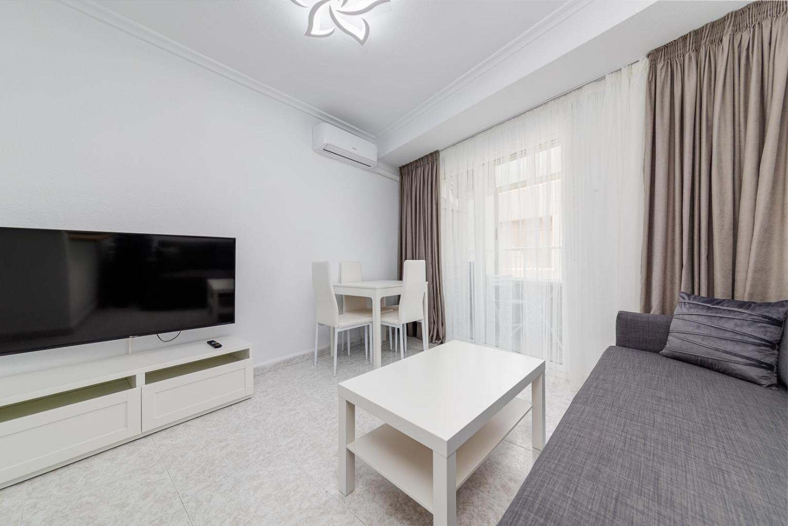 Calle Concordia 86, Two Bedroom Apartment, Up To 6 Guests, Near Del Cura Beach,Supermarket Mercadona And Central Bus Station Torrevieja Extérieur photo