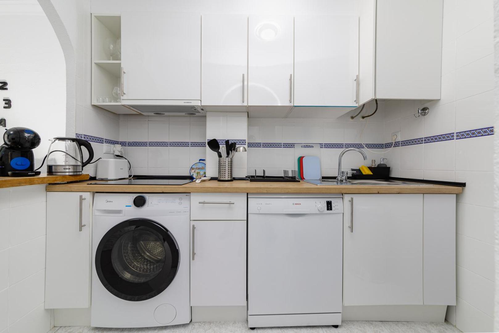 Calle Concordia 86, Two Bedroom Apartment, Up To 6 Guests, Near Del Cura Beach,Supermarket Mercadona And Central Bus Station Torrevieja Extérieur photo